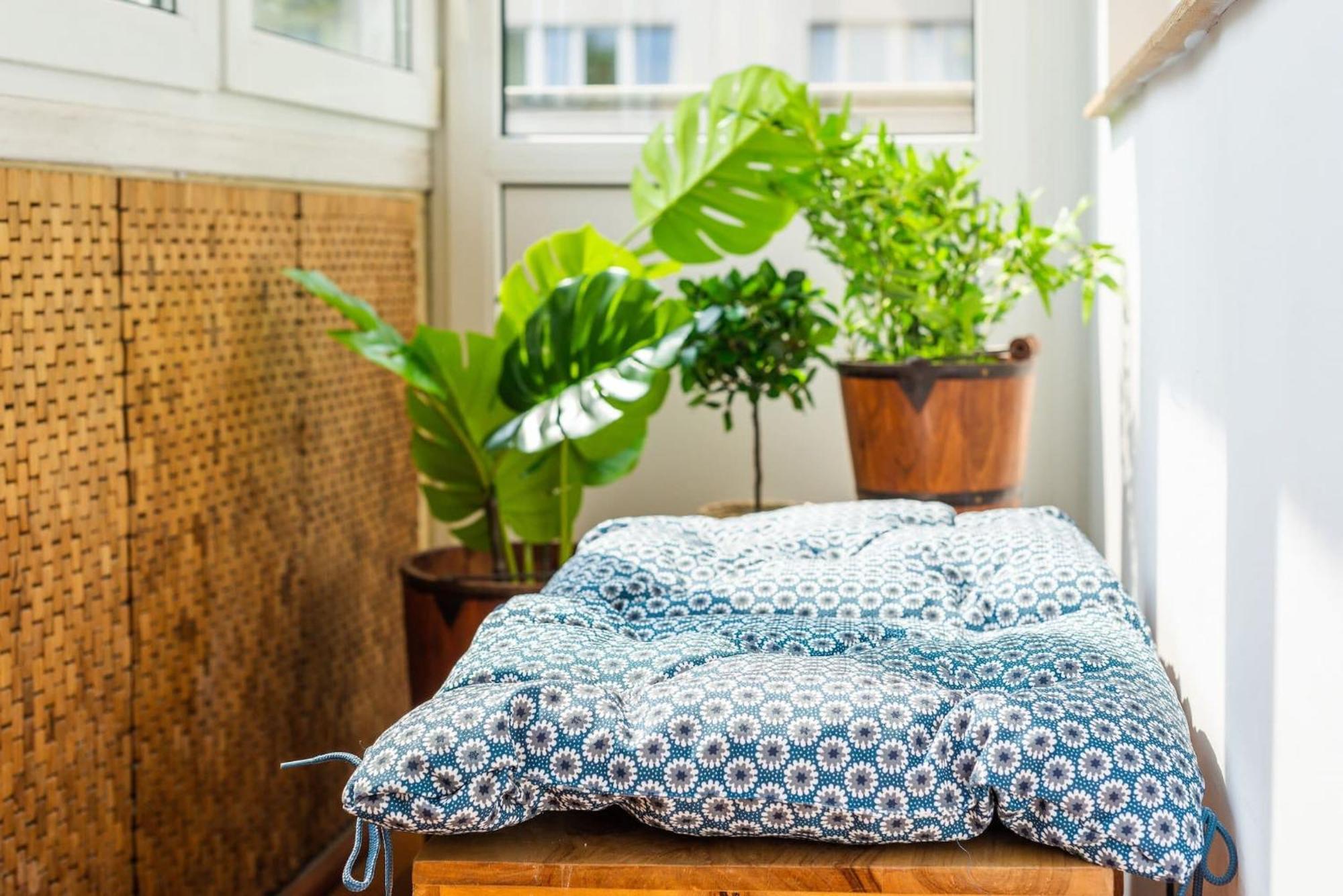 Smolna 8 - Warm With Balcony By Renters Butas Warsaw