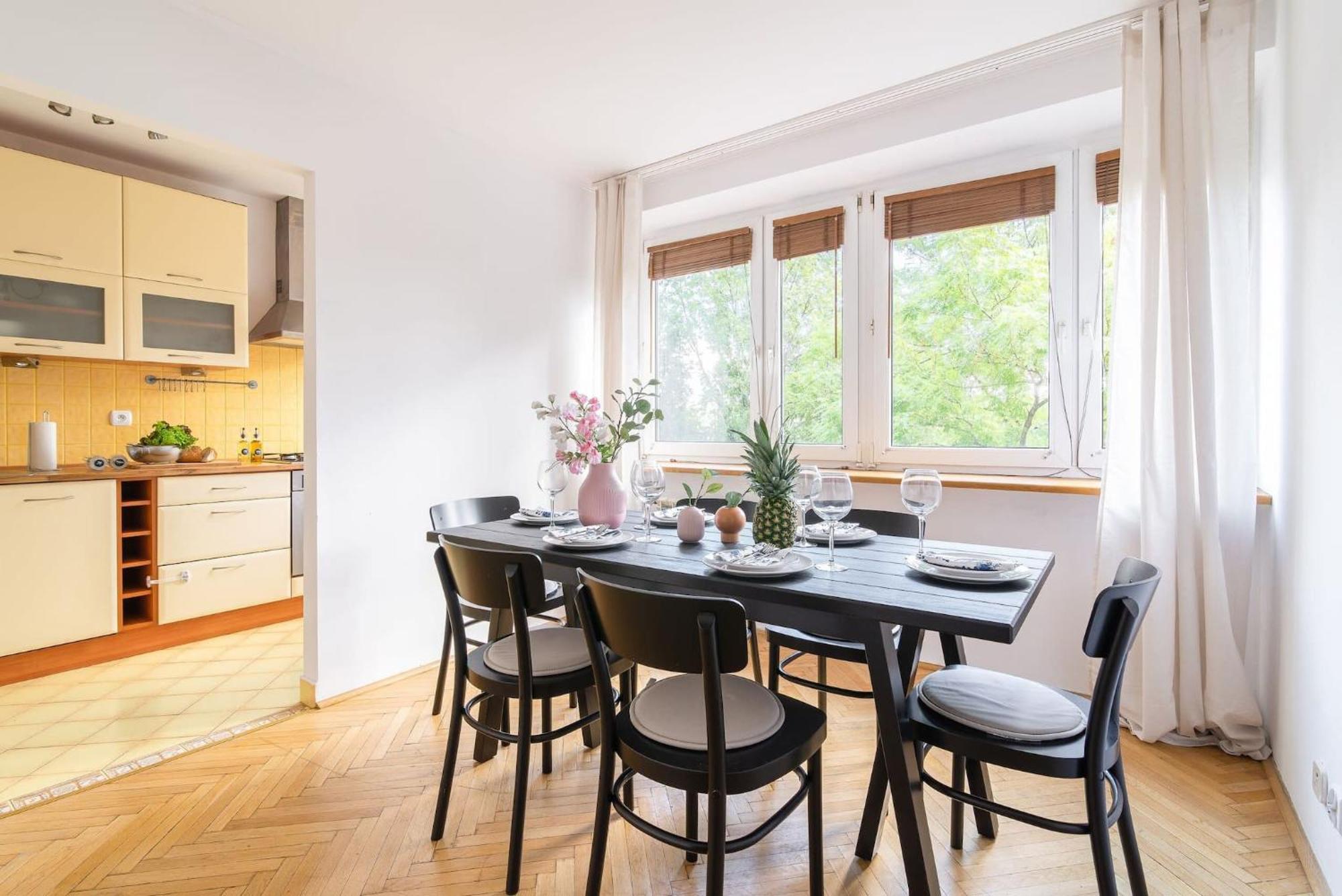 Butas Smolna 8 - Warm With Balcony By Renters *
